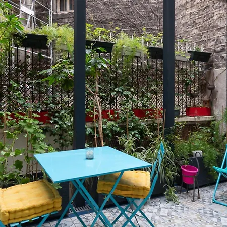 Spacious Nest With Terrace Near Batignolles
