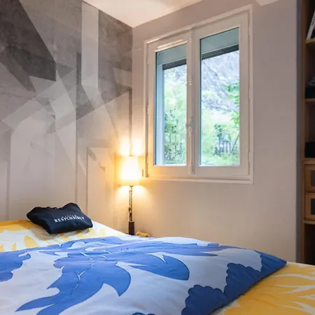 Daire Spacious Nest With Terrace Near Batignolles *
